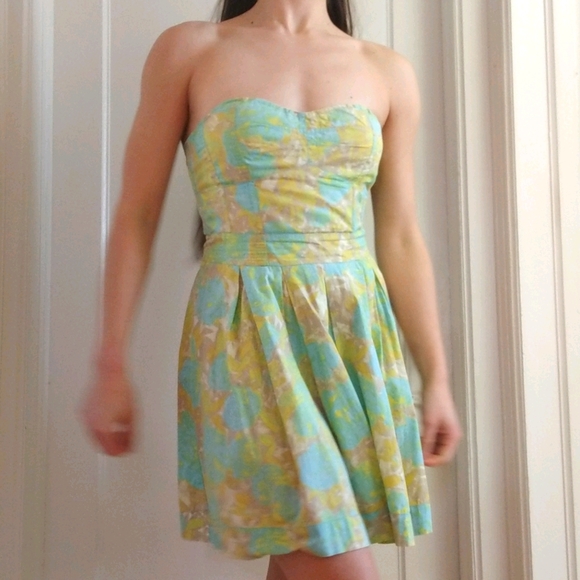 Free With Purchase - Strapless Floral Dress - Picture 2 of 7